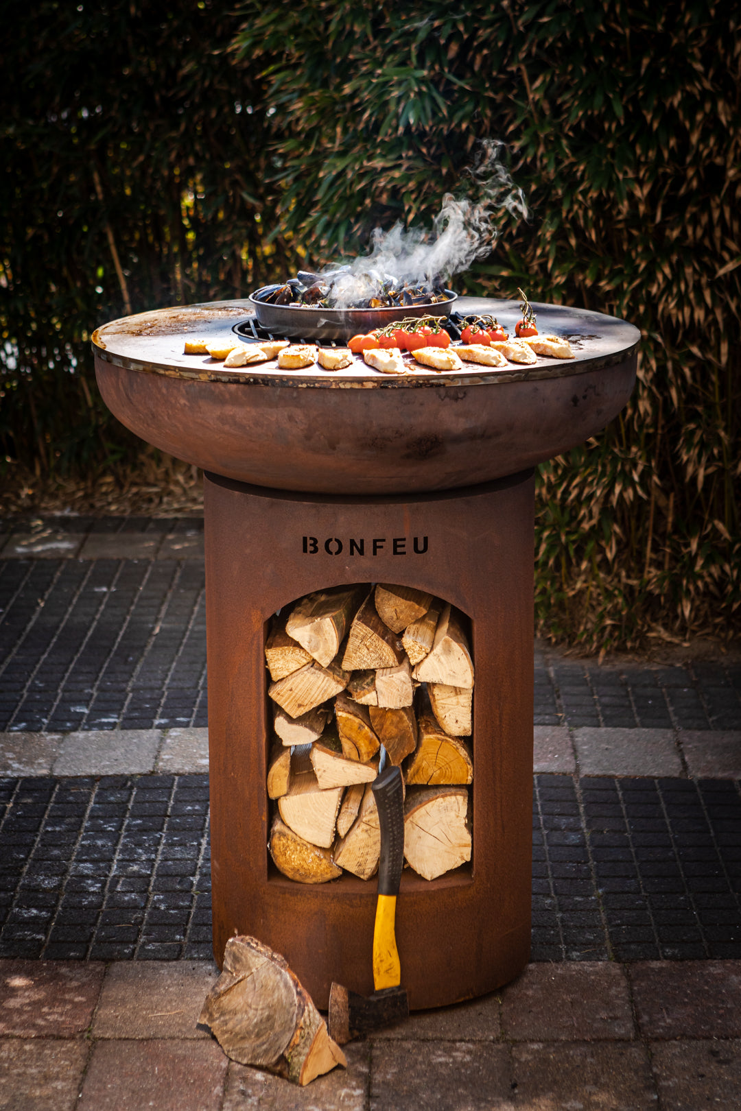 BonFeu Biza Open Outdoor Firepit & Plancha Grill