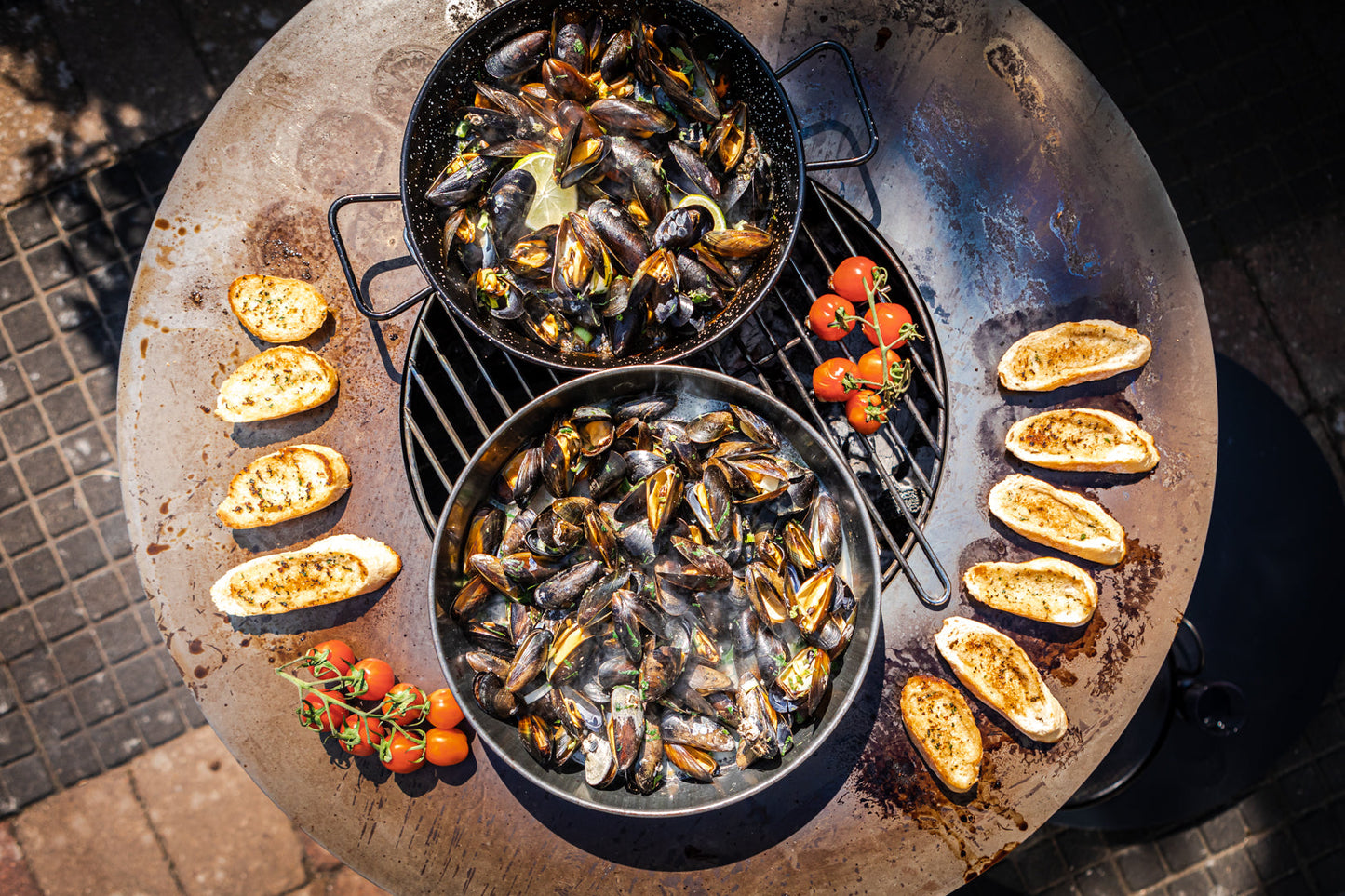 BonFeu Biza Open Outdoor Firepit & Plancha Grill