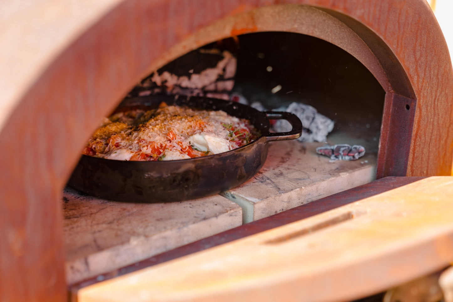 Adezz Dome Pizza Oven | Wood-Fired | Corten Steel