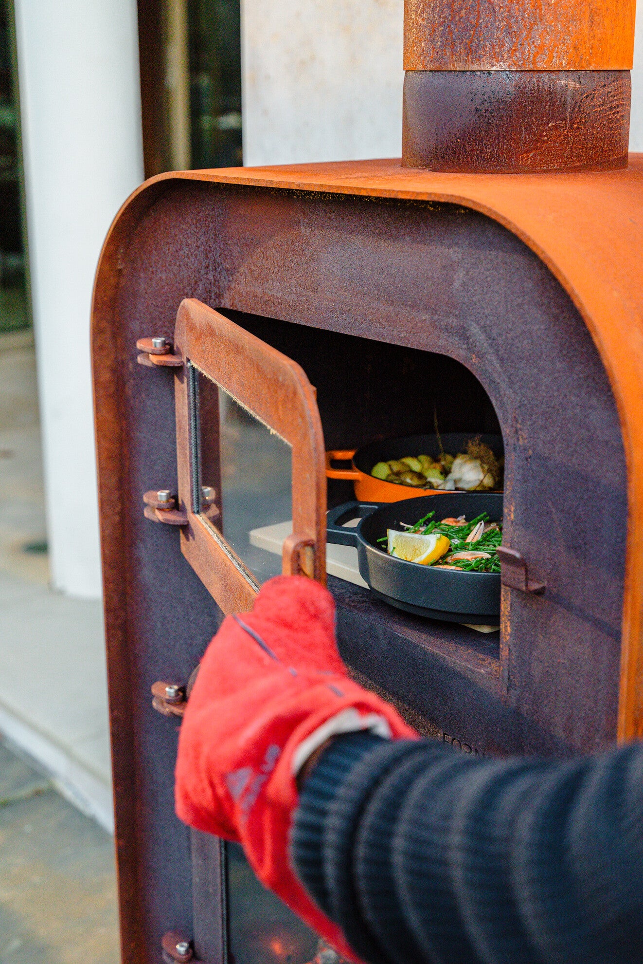 Adezz Gap Outdoor Fireplace with Pizza Oven | Corten Steel
