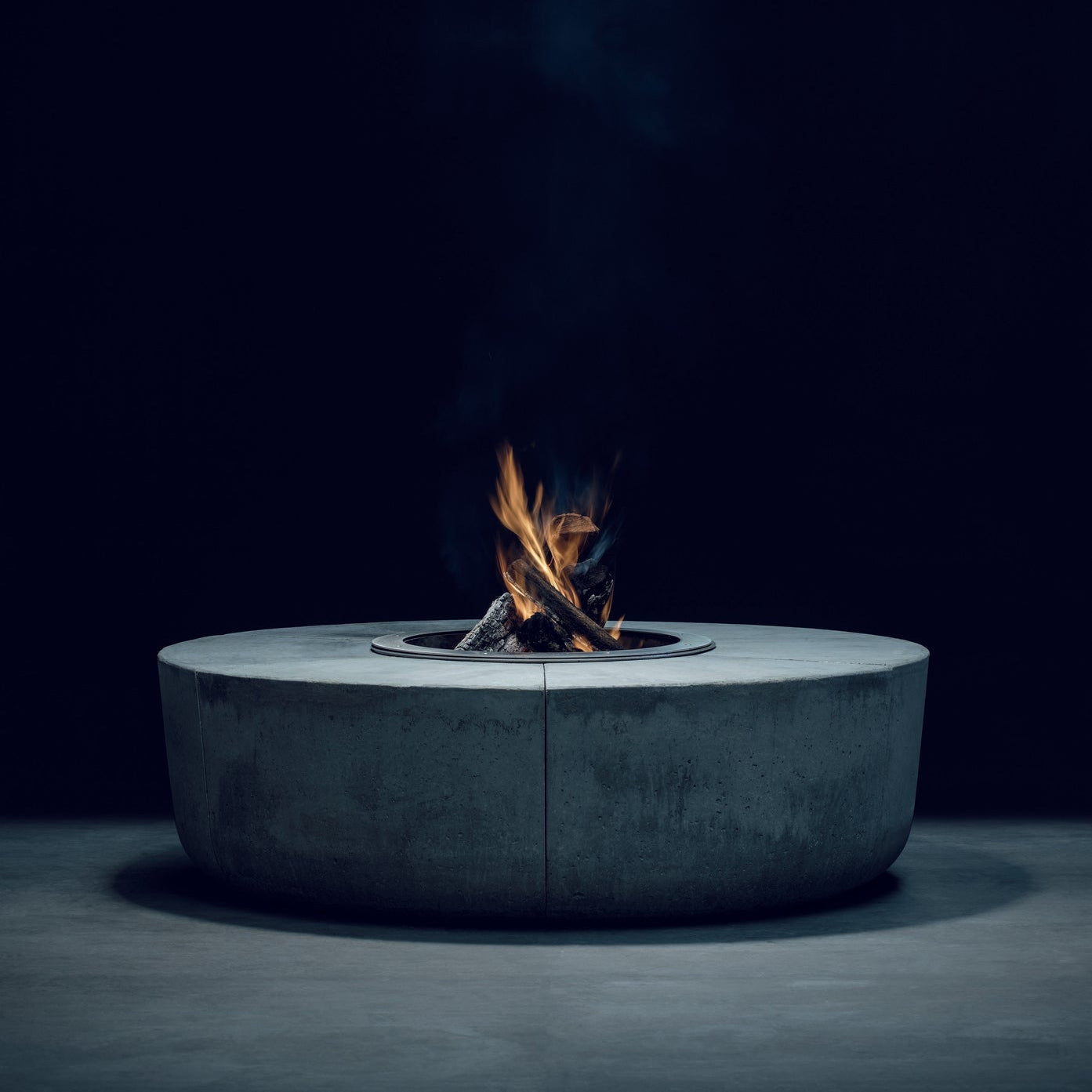 Glamm Fire Zarzuela | Cement Firepit | Firewood or Bioethanol Firewood