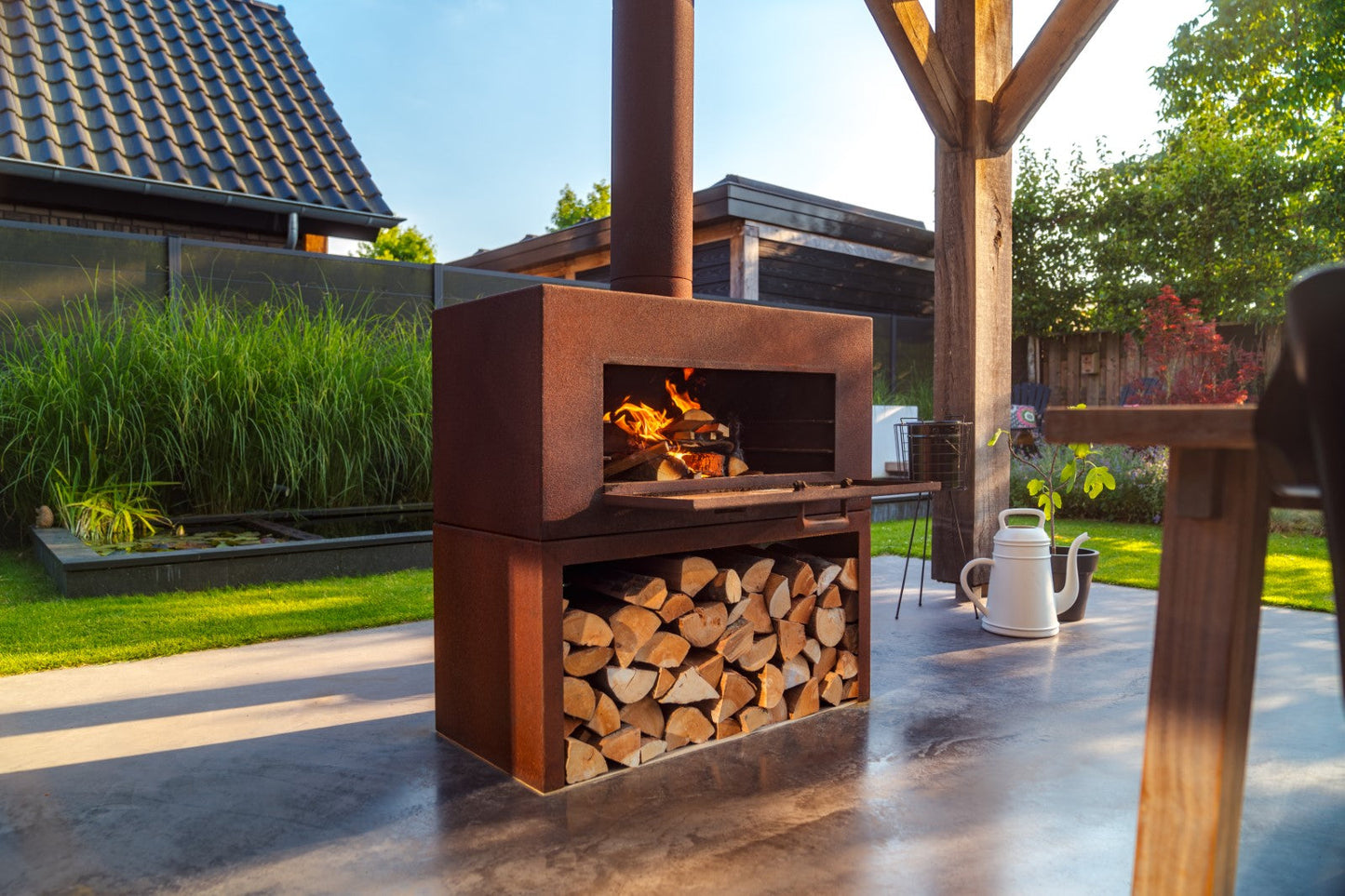 Adezz Enok Outdoor Fireplace | Coated or Corten Steel