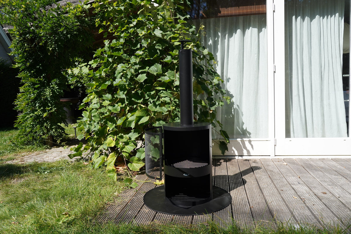 HEAT Outdoor Living HEAT Hamar Garden Fireplace lifestyle