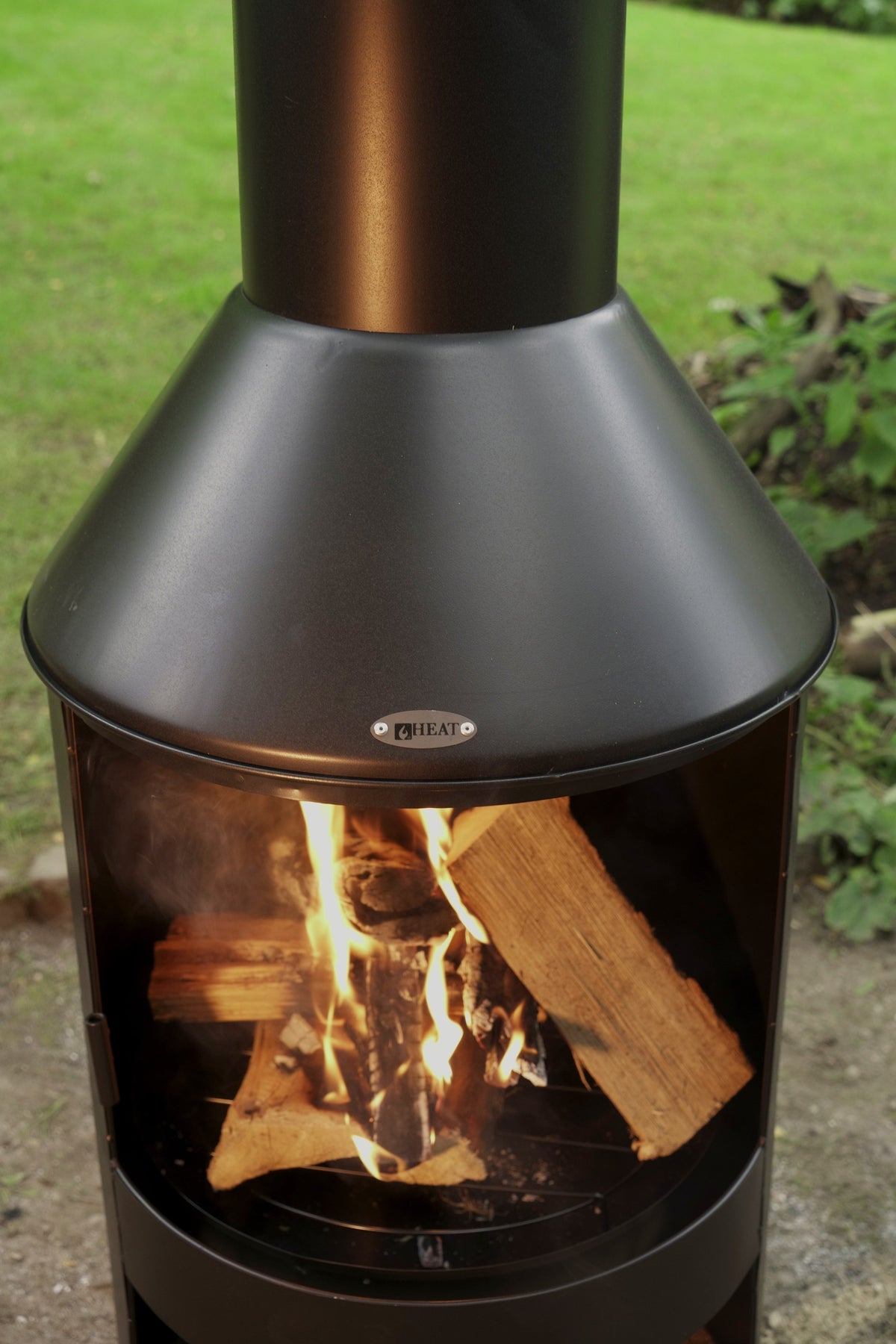 HEAT Outdoor Living HEAT Larvik Garden Fireplace lifestyle