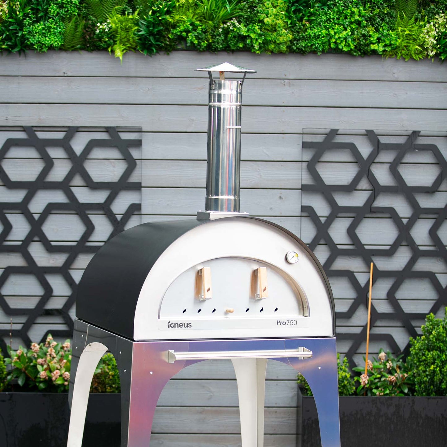 Igneus Pro 750 Wood Fired Pizza Oven