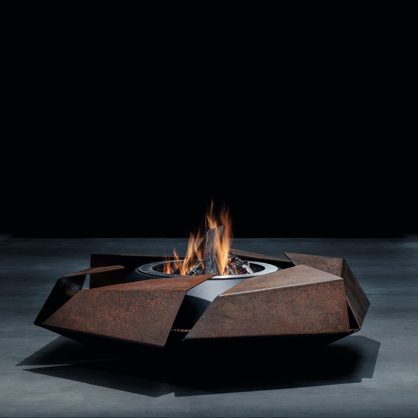 Glamm Fire Stravaganza | Steel Firepit | Firewood or Bioethanol