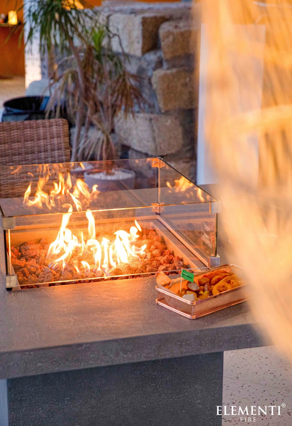 Elementi Birmingham Gas Fire Pit Dining Table | Light Grey