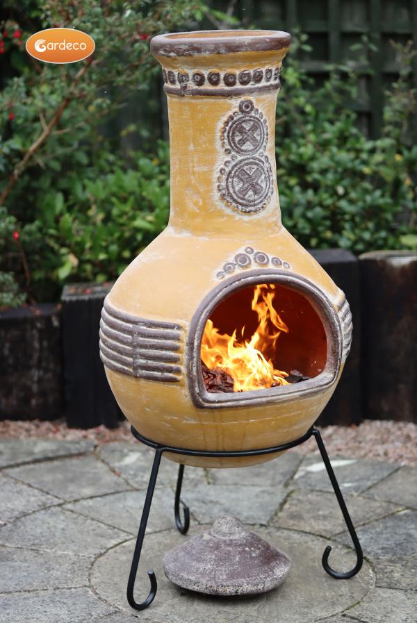 Gardeco Azteca Mexican Clay Chimenea